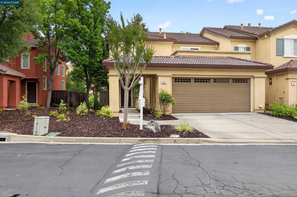 124 Coralflower Ln