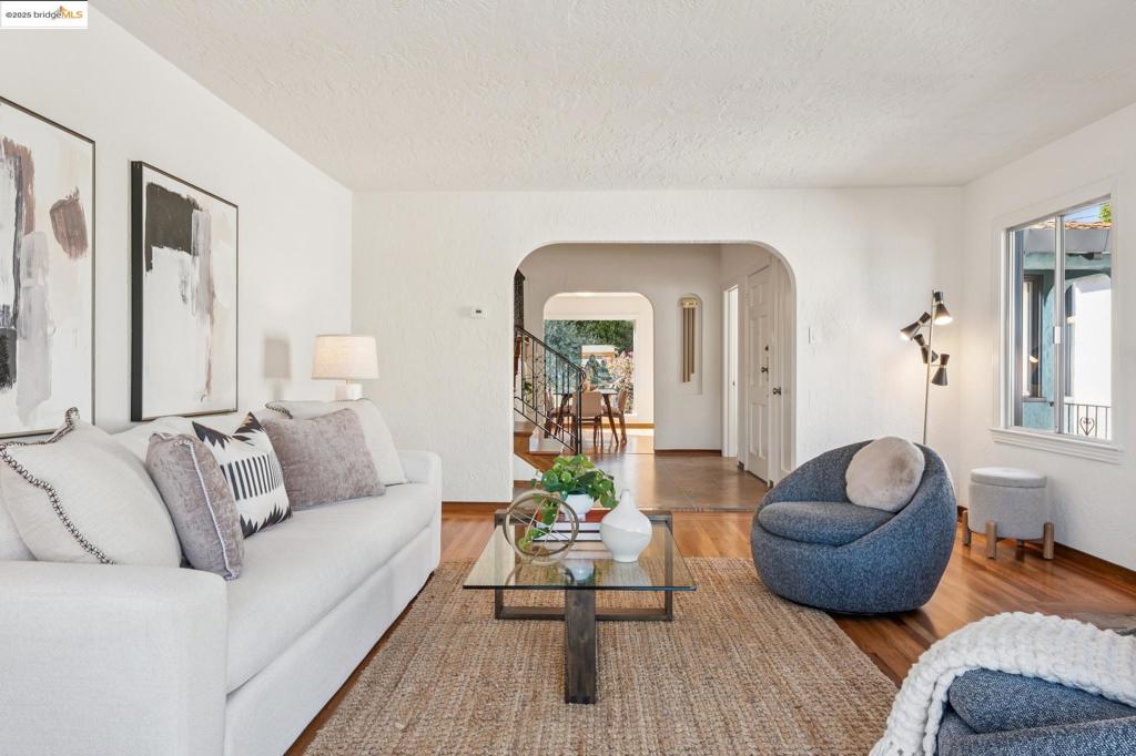 EL CERRITO - Residential