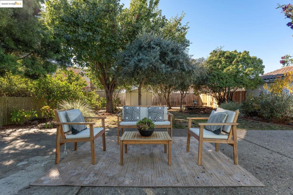 EL CERRITO - Residential