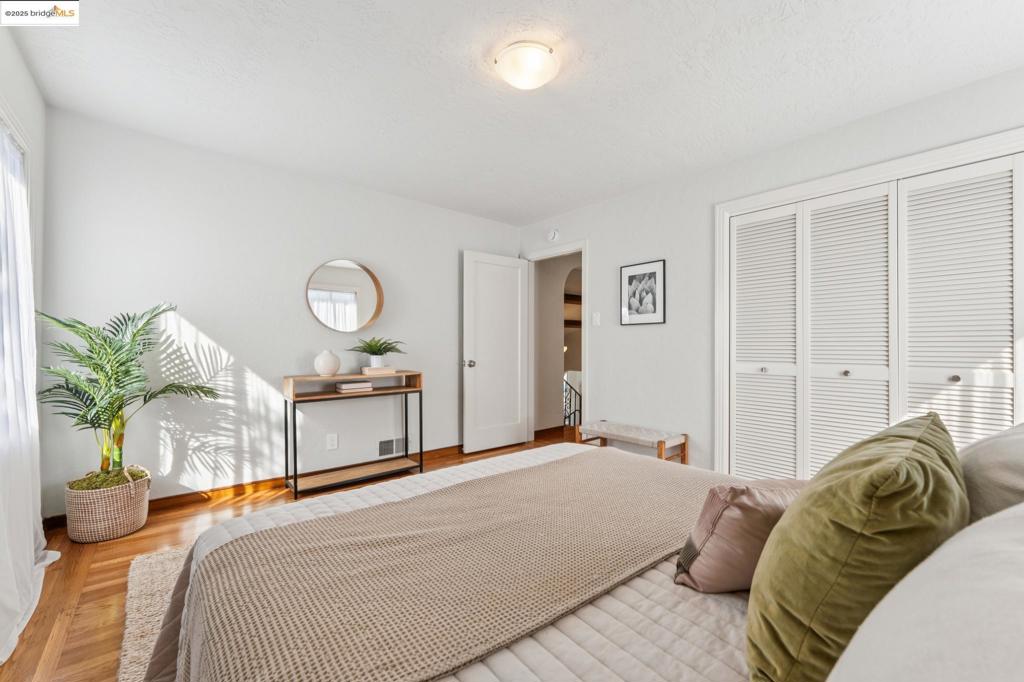 EL CERRITO - Residential