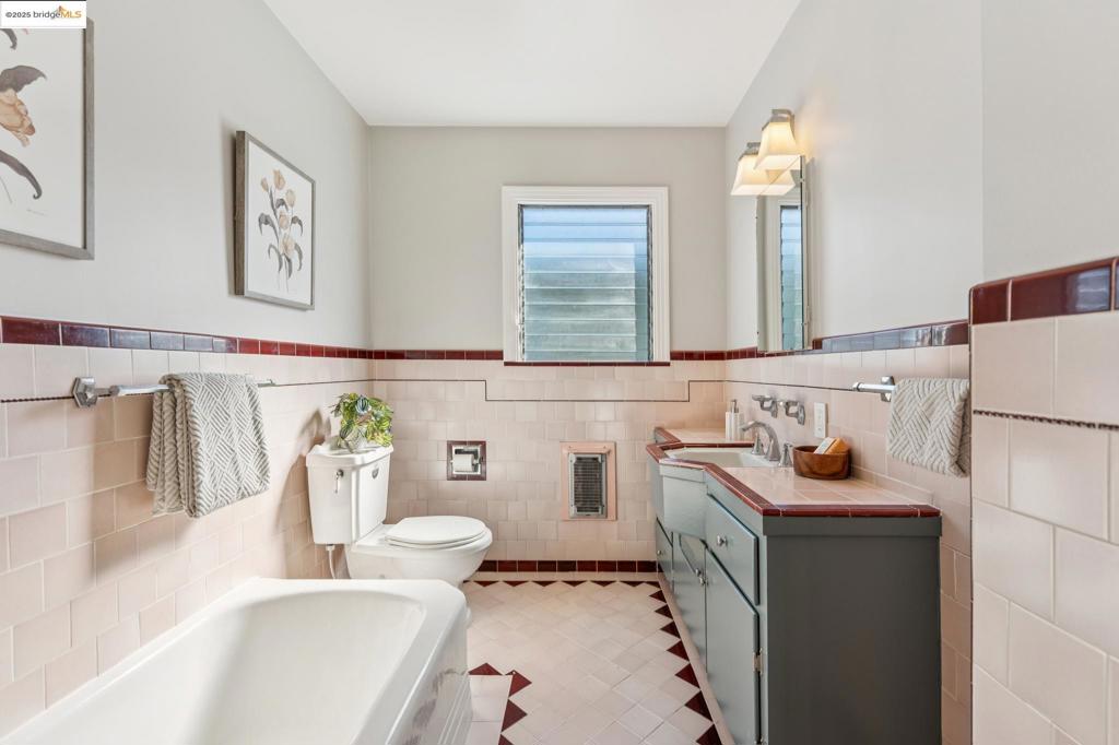 EL CERRITO - Residential