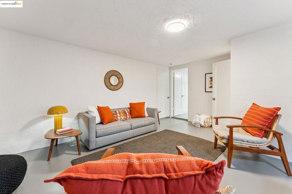 EL CERRITO - Residential