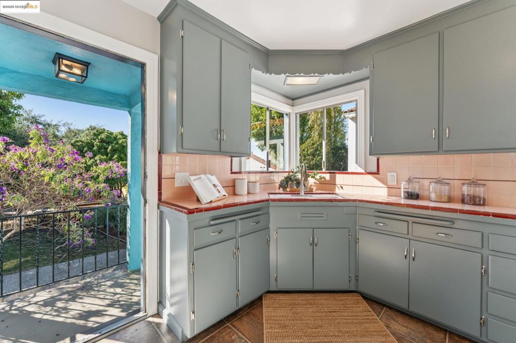 EL CERRITO - Residential