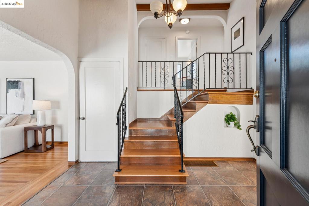 EL CERRITO - Residential