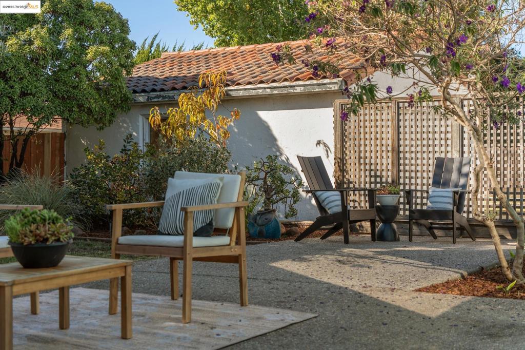 EL CERRITO - Residential