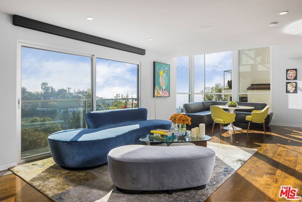 Photo of 9318 Warbler Way, Los Angeles, CA 90069 (MLS # 25553529)
