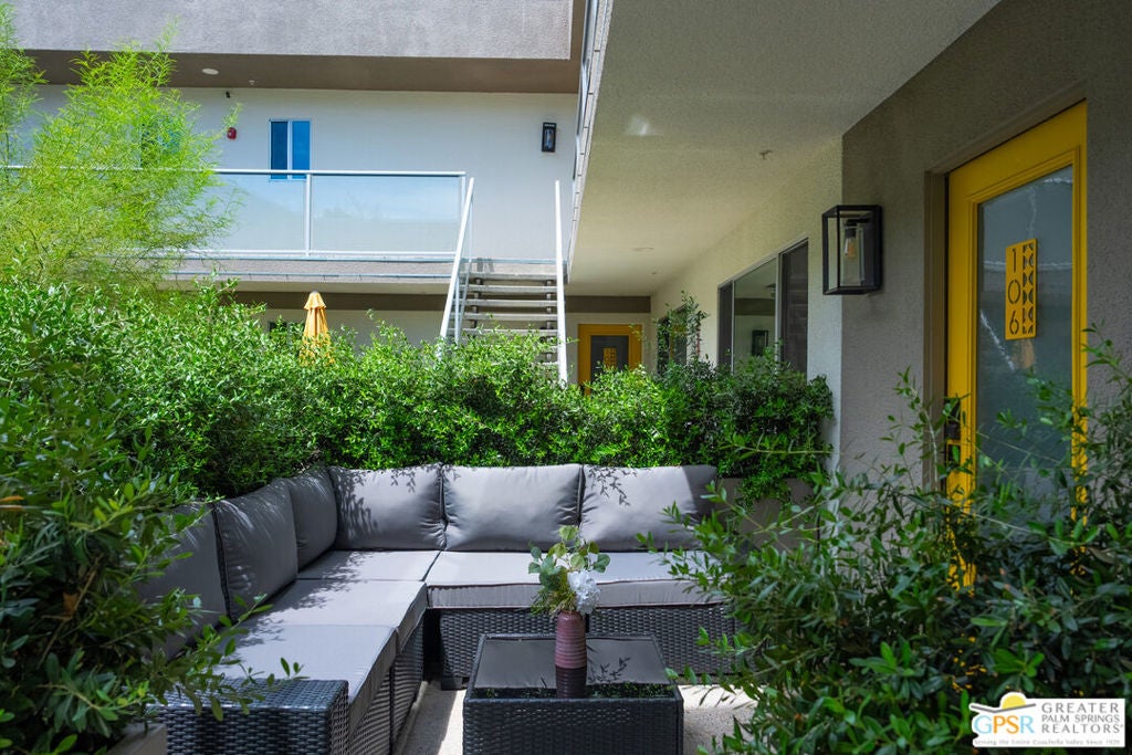 588 E San Lorenzo Road 106