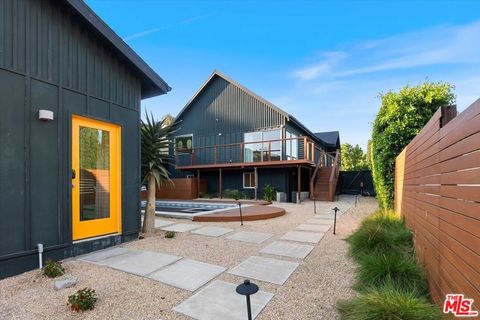 Photo of 2240 Ewing Street, Los Angeles, CA 90039 (MLS # 26833701)