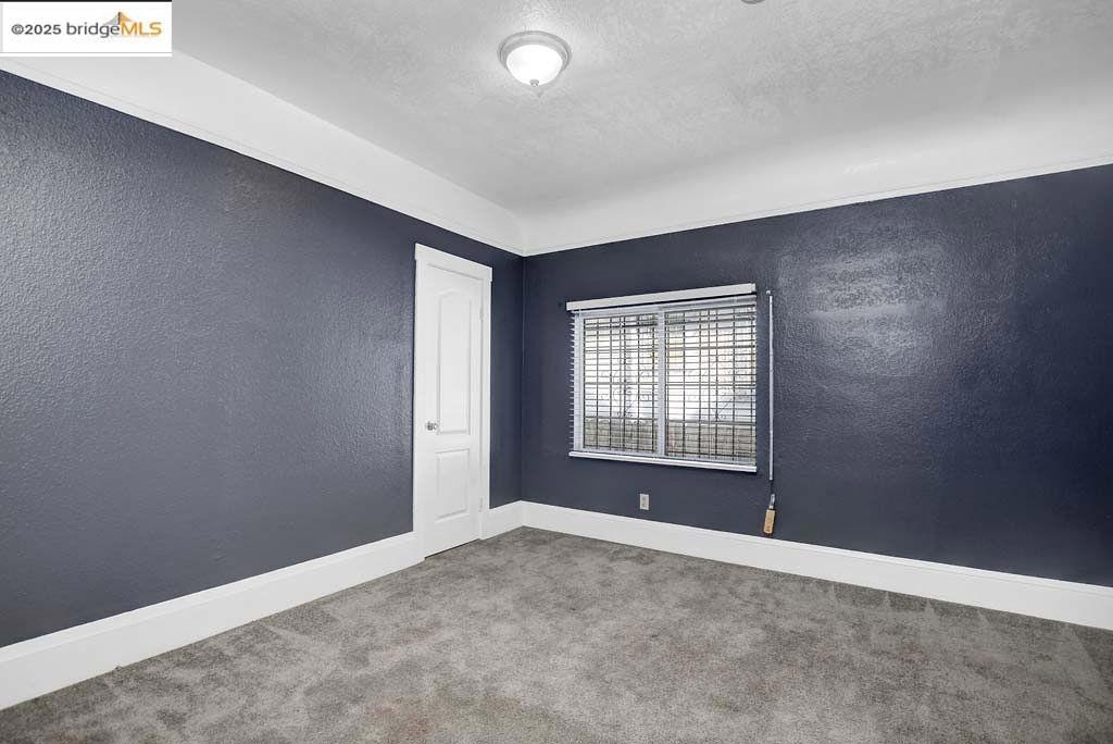 EAST OAKLAND - Residential