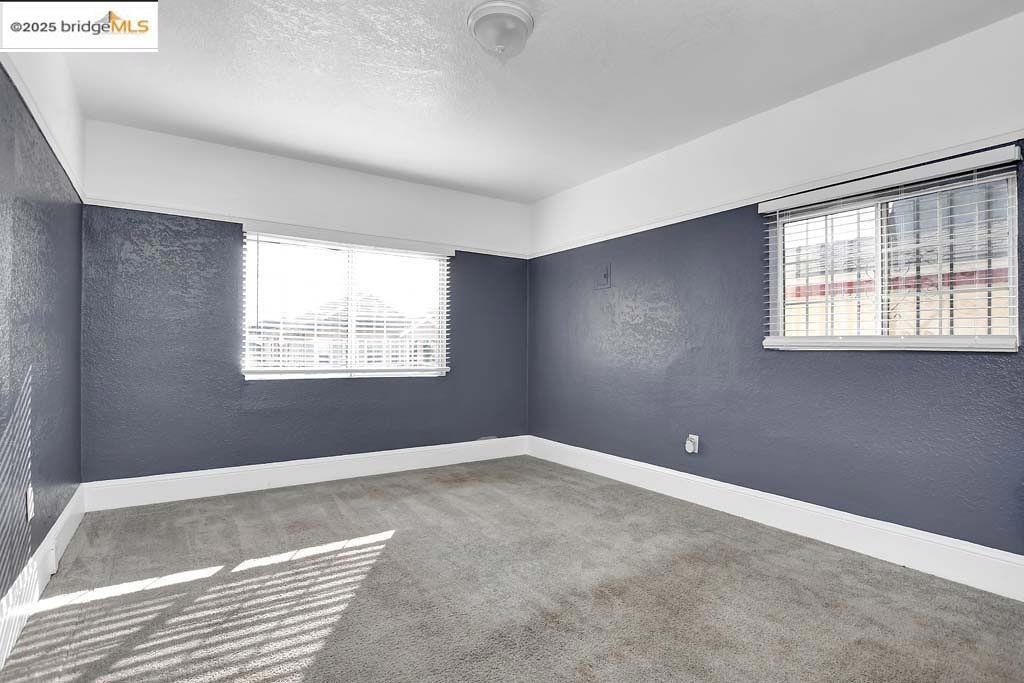 EAST OAKLAND - Residential