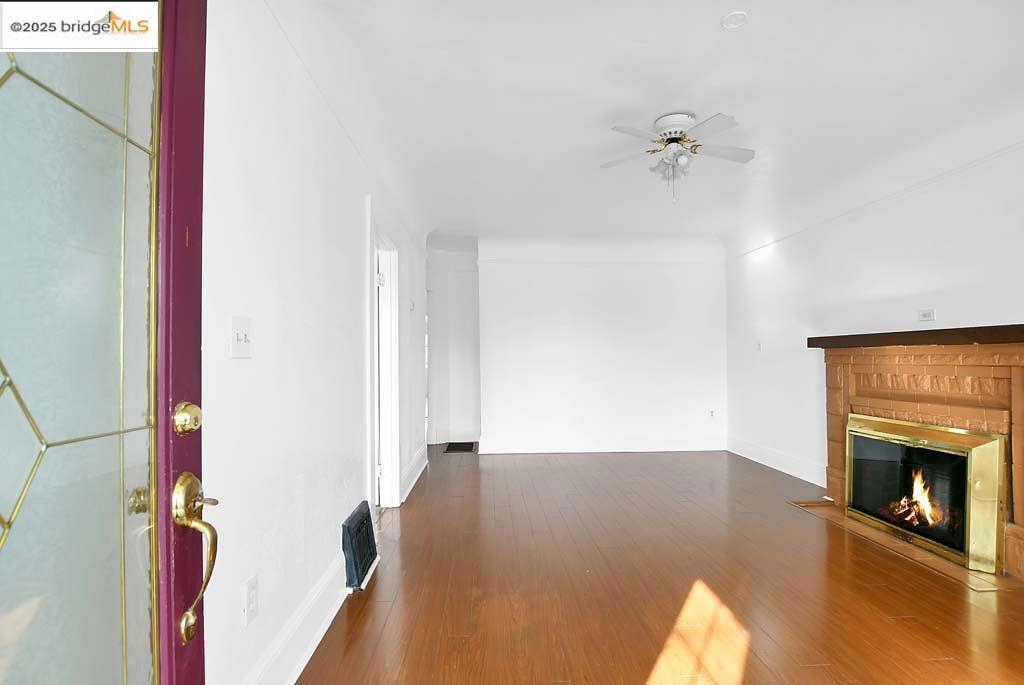 EAST OAKLAND - Residential