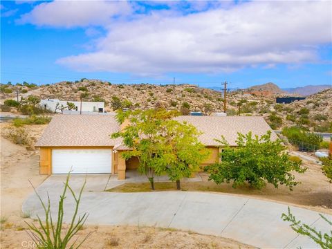 Photo of 5729 Buena Suerte Road, Yucca Valley, CA 92284 (MLS # JT25092120) Photo of 5729 Buena Suerte Road, Yucca Valley, CA 92284 (MLS # JT25092120)
