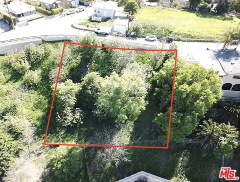Photo of 3837 Dwiggins Street, Los Angeles, CA 90063 (MLS # 25496689) Photo of 3837 Dwiggins Street, Los Angeles, CA 90063 (MLS # 25496689)