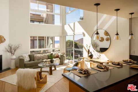 Photo of 14 Reef Street #1, Marina Del Rey, CA 90292 (MLS # 26102231)