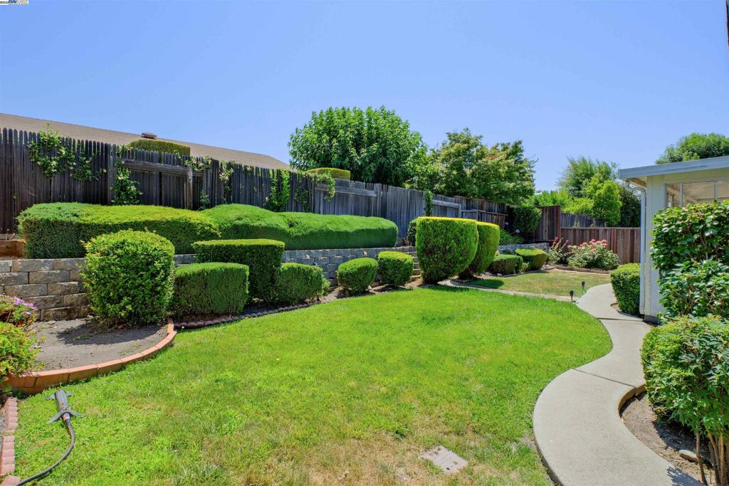 156 Dogwood Pl