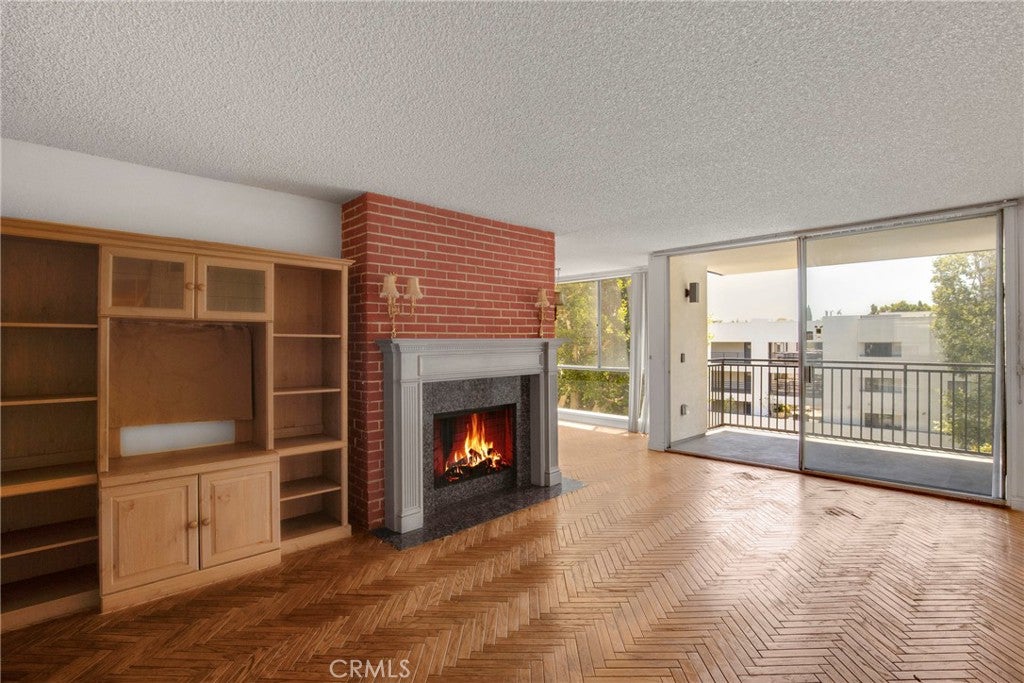 1340 S Beverly Glen Boulevard 211