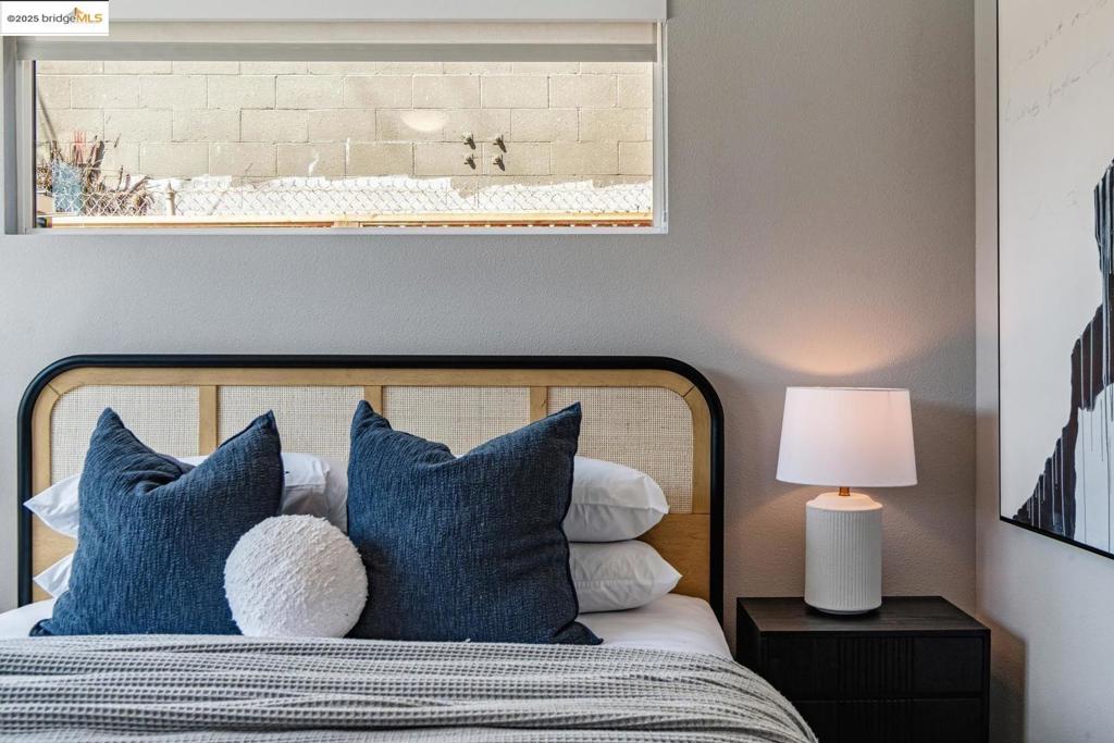 WEST OAKLAND - Residential