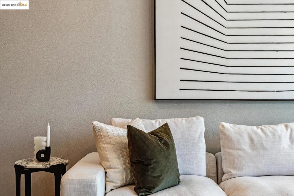 WEST OAKLAND - Residential