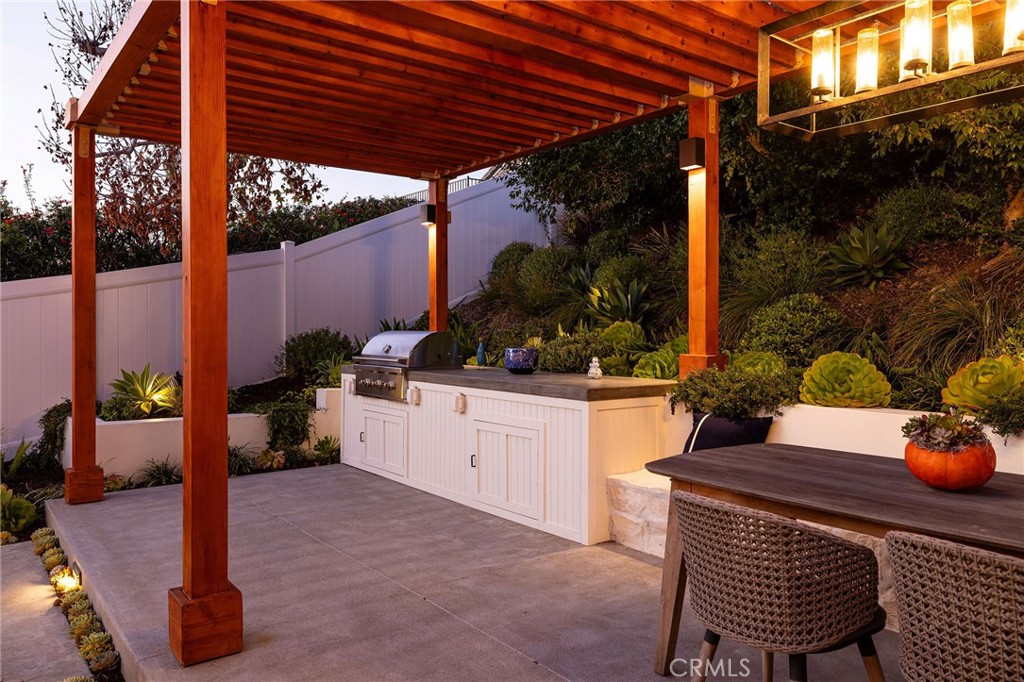 Mystic Hill (MH) - Residential