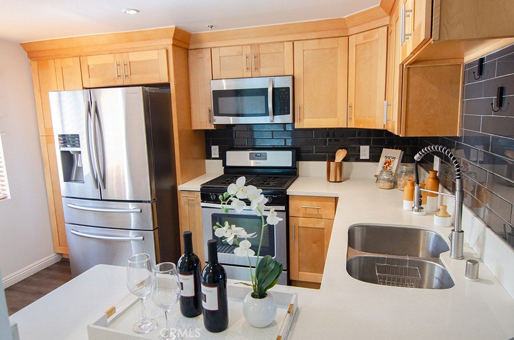 1310 E Orange Grove Boulevard 113