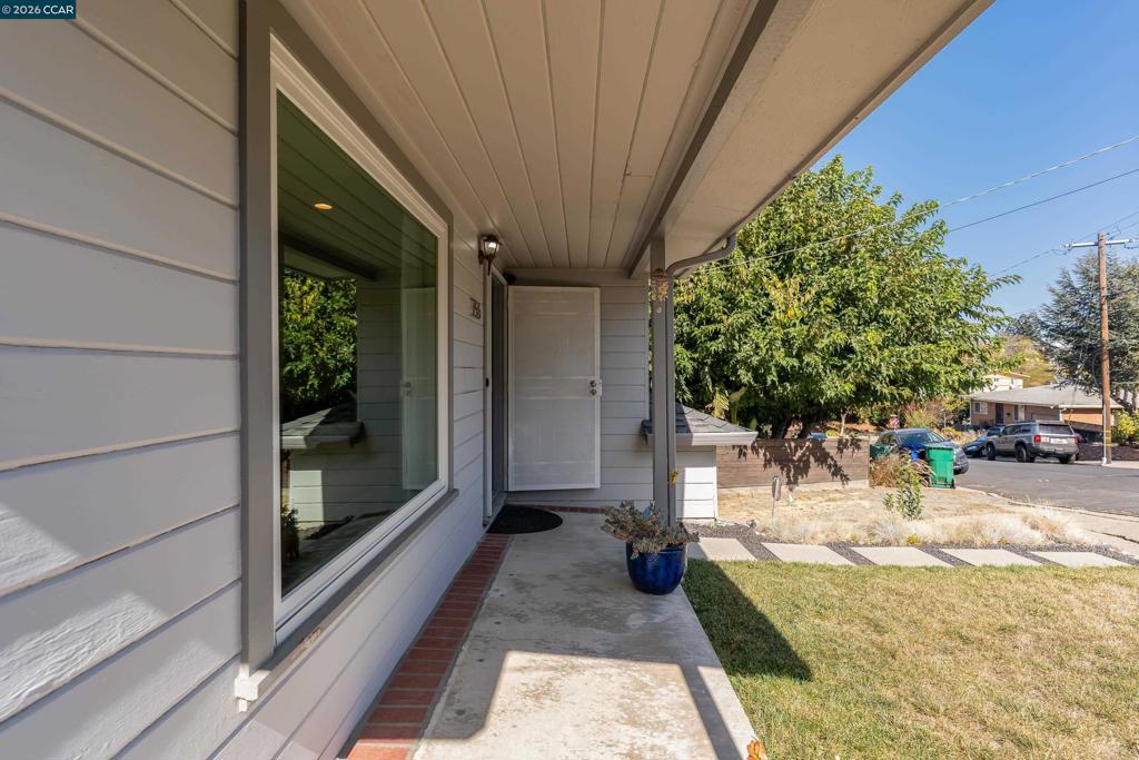 756 2nd Ave