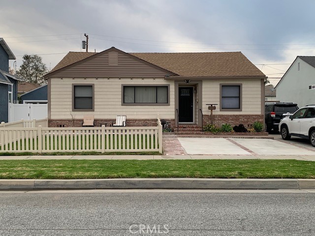 4145 Los Coyotes Diagonal