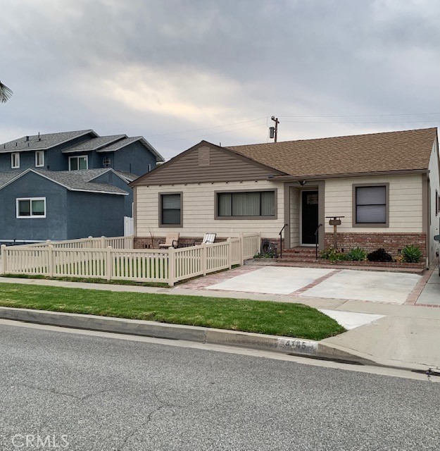 4145 Los Coyotes Diagonal