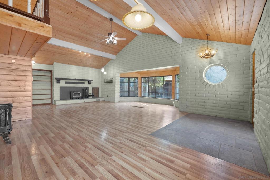 3290 Blue Jay Drive