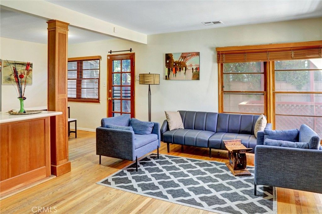 Photo of 15123 Killion Street, Sherman Oaks, CA 91411 (MLS # SR25233177)