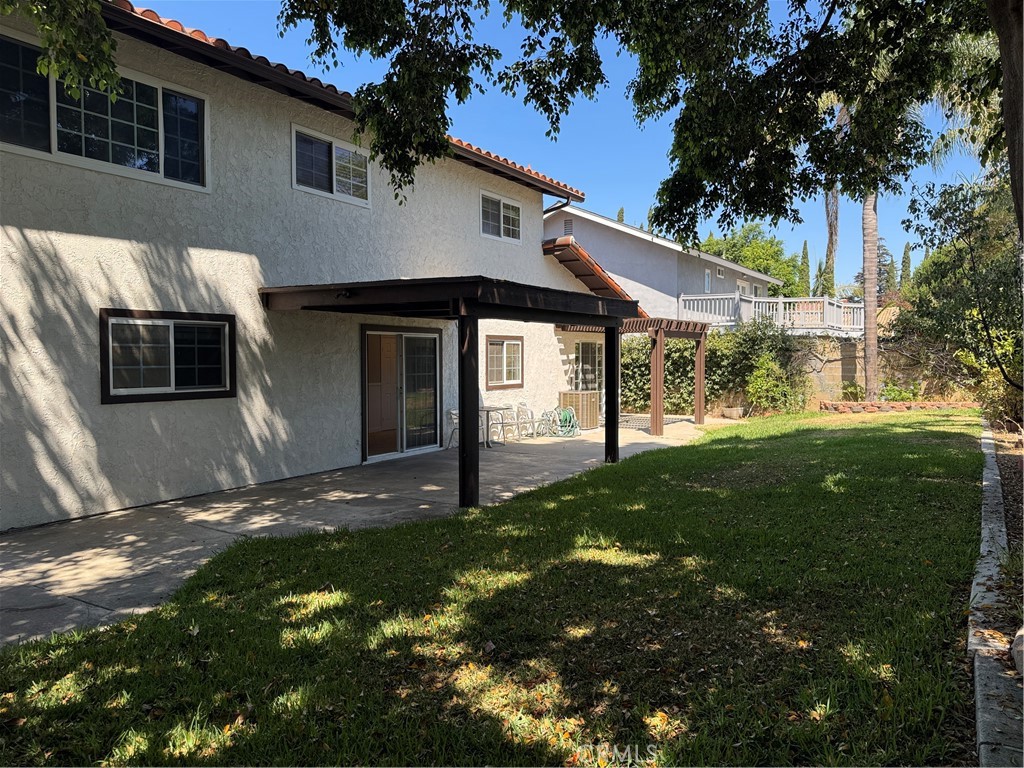 Unknown. - Residential Lease