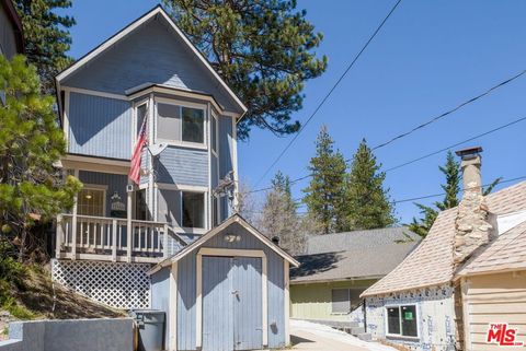 Photo of 33186 Arrowbear Drive, Running Springs, CA 92382 (MLS # 25594077)