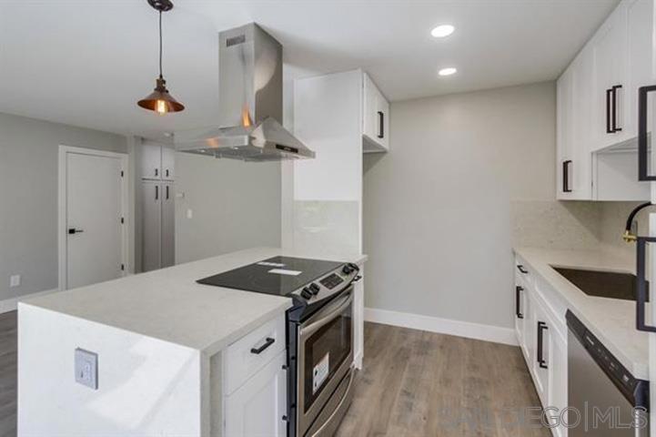 9574 Carroll Canyon Rd 156