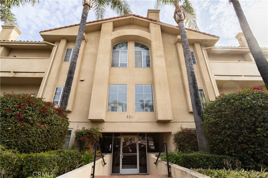 BACK ON THE MARKET! This spacious townhouse-style condo located in the prime area of Valley Village with 2 bedrooms and 3 bathrooms offers 1,500 sqft of comfortable living. The large living and dining areas feature beautiful hardwood flooring, with a convenient half bath downstairs for guests. The eat-in kitchen has granite countertops and ample cabinet space, perfect for everyday meals and entertaining. Upstairs, you'll find two generously sized bedrooms, each with its own en-suite bathroom for ultimate comfort. A dedicated laundry closet with side by side washer and dryer adds convenience. Additional features include a private storage shed and two designated parking spaces in a secured garage. EV charger can be installed! Community amenities include a gym, earthquake insurance and a secure entry system with both virtual and keyless options for easy guest and package deliveries. Centrally located near NoHo West Shopping center, restaurants, and Starbucks, with quick access to Sherman Oaks, NoHo, Studio City, and major freeways. This condo checks all the boxes for your perfect new home!