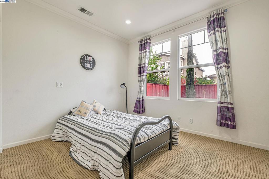 HAYWARD AREA - Residential