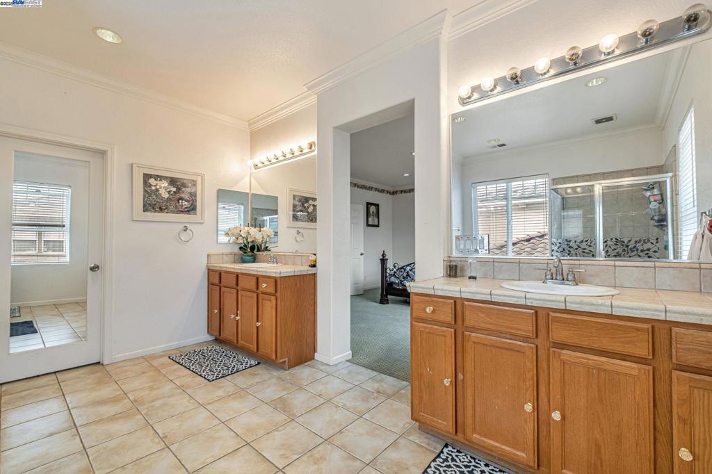 HAYWARD AREA - Residential