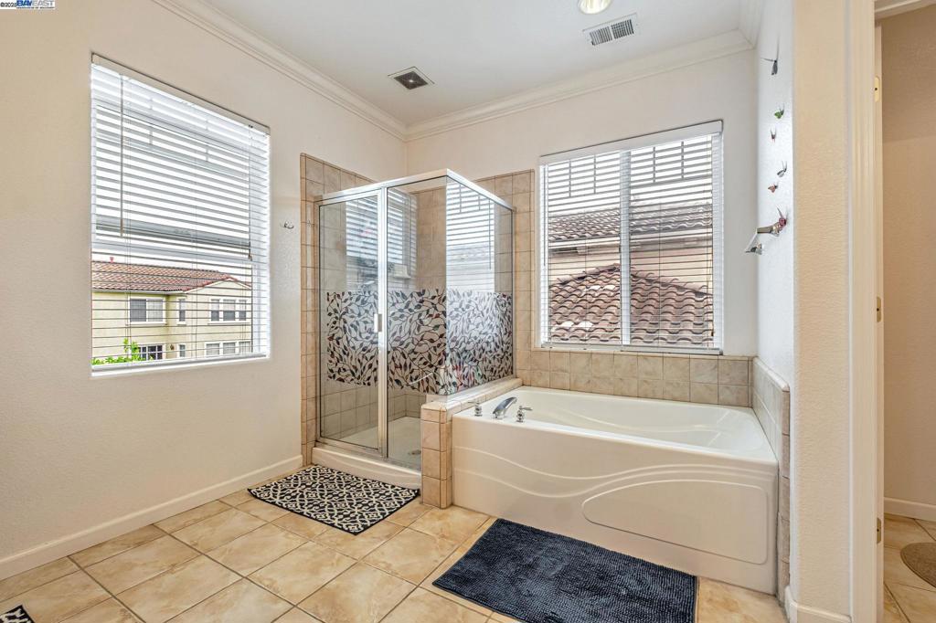 HAYWARD AREA - Residential