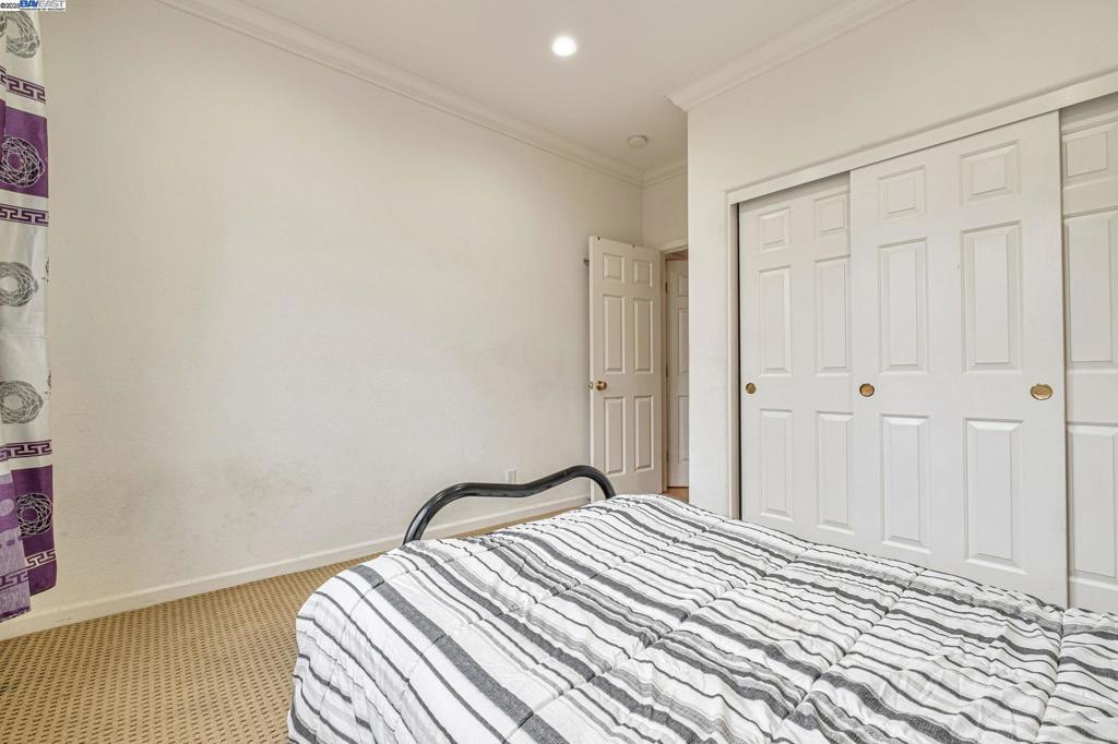 HAYWARD AREA - Residential