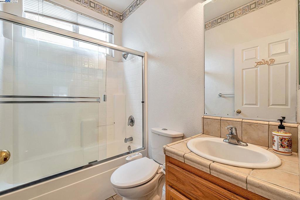 HAYWARD AREA - Residential