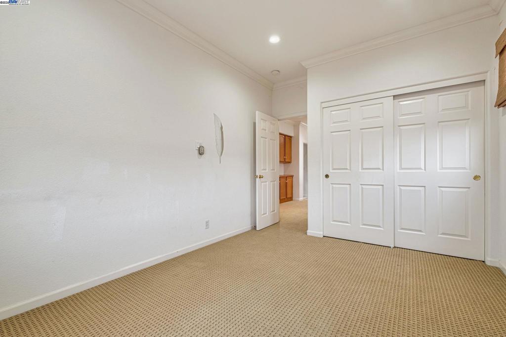 HAYWARD AREA - Residential