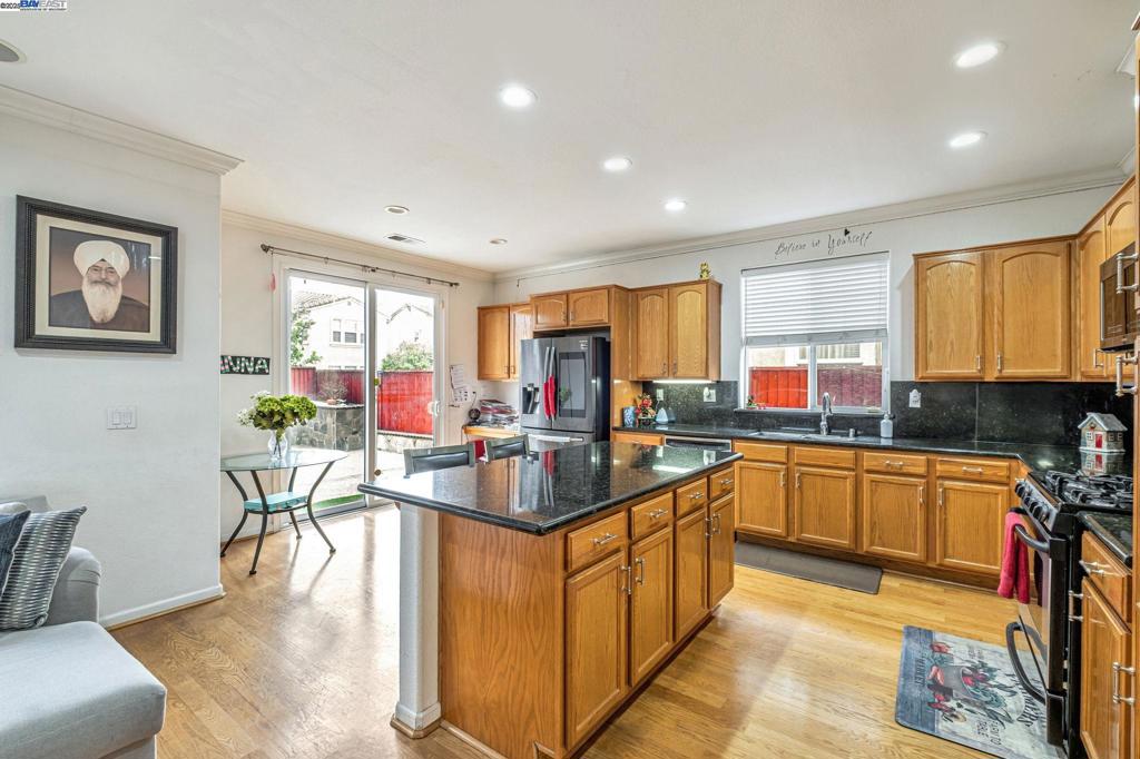 HAYWARD AREA - Residential