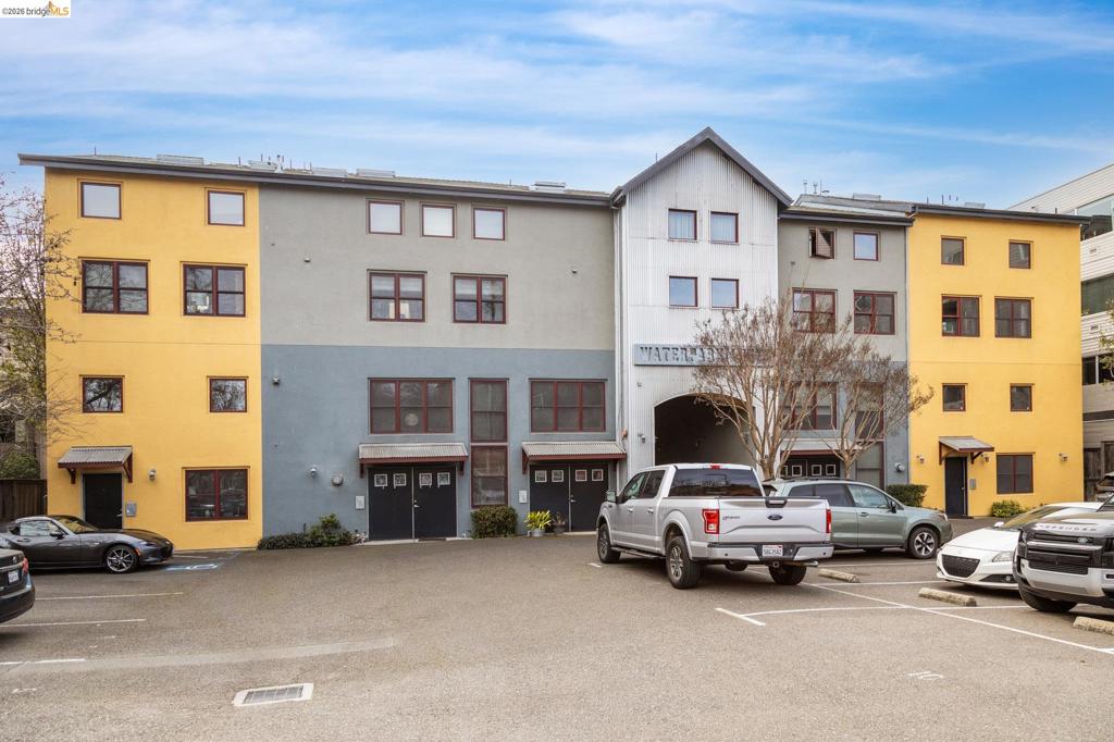 2875 Glascock ST 209, Oakland CA 94601