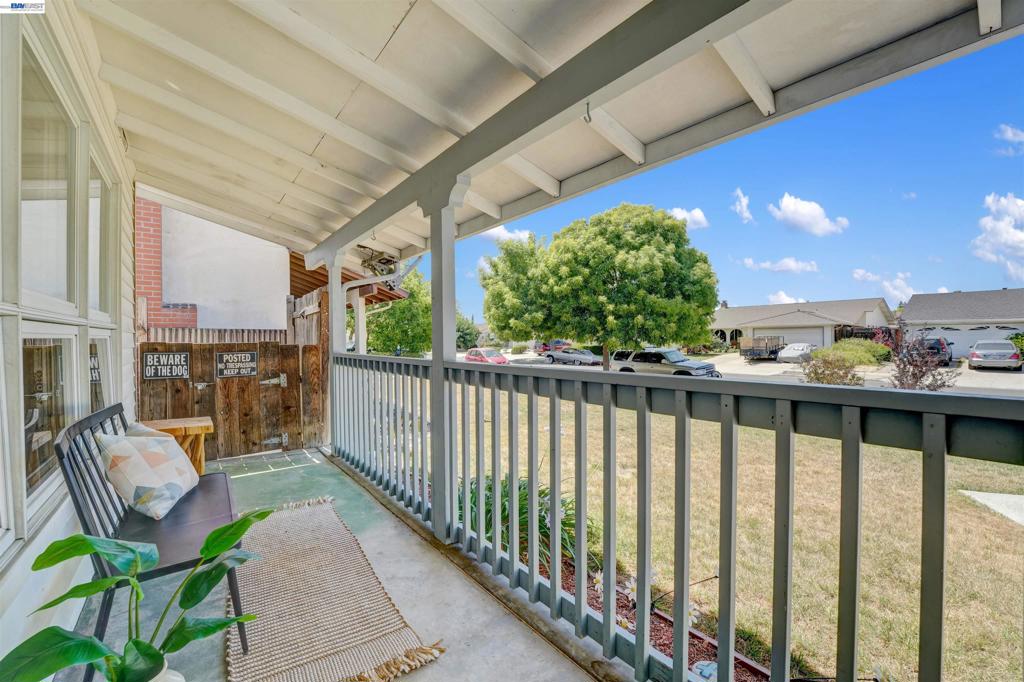 380 Springpark Cir