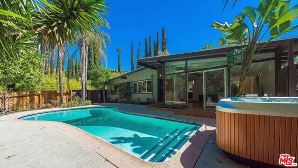 8090 Mulholland Drive