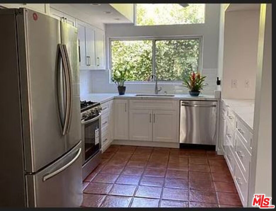 8090 Mulholland Drive