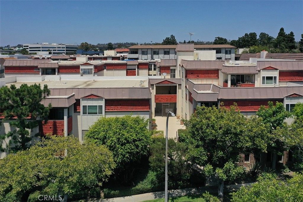 Photo of 5651 Sumner WAY #109, Culver City, CA 90230 (MLS # AR26159165)