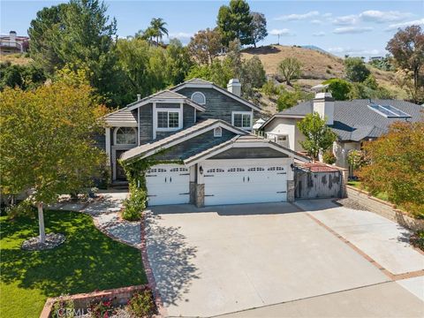 Photo of 28105 Eagle Peak Ave, Canyon Country, CA 91387 (MLS # SR26092520)