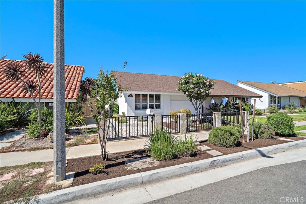 1817 Alsuna Lane