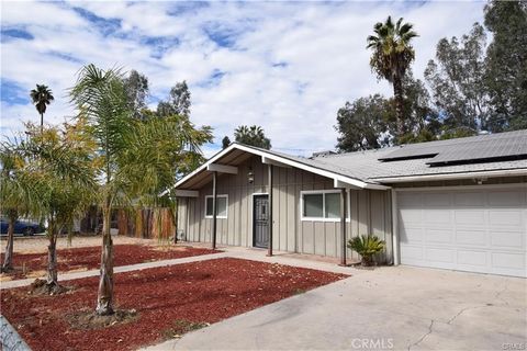 532 Fern Place Hemet CA 92543