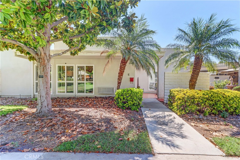 2049 Via Mariposa East E