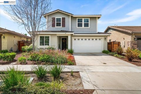 Photo of 405 Wayland Loop Loop, Livermore, CA 94550 (MLS # 41130526)